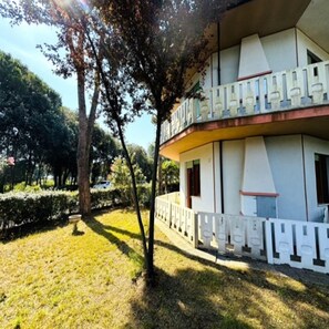 Apartment, 2 Schlafzimmer, Gartenblick | Unterkunftsgelände