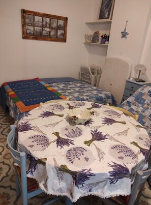 Estudio, balcón | 1 dormitorio