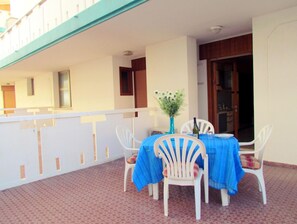 開放式客房, 多間臥室, 陽台 | 餐廳