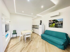 Vila, 2 kamar tidur, patio, pemandangan kebun | Ruang keluarga