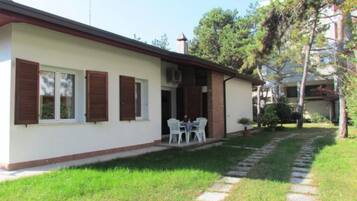 Villa, 2 soverom, terrasse, hageutsikt | Hage