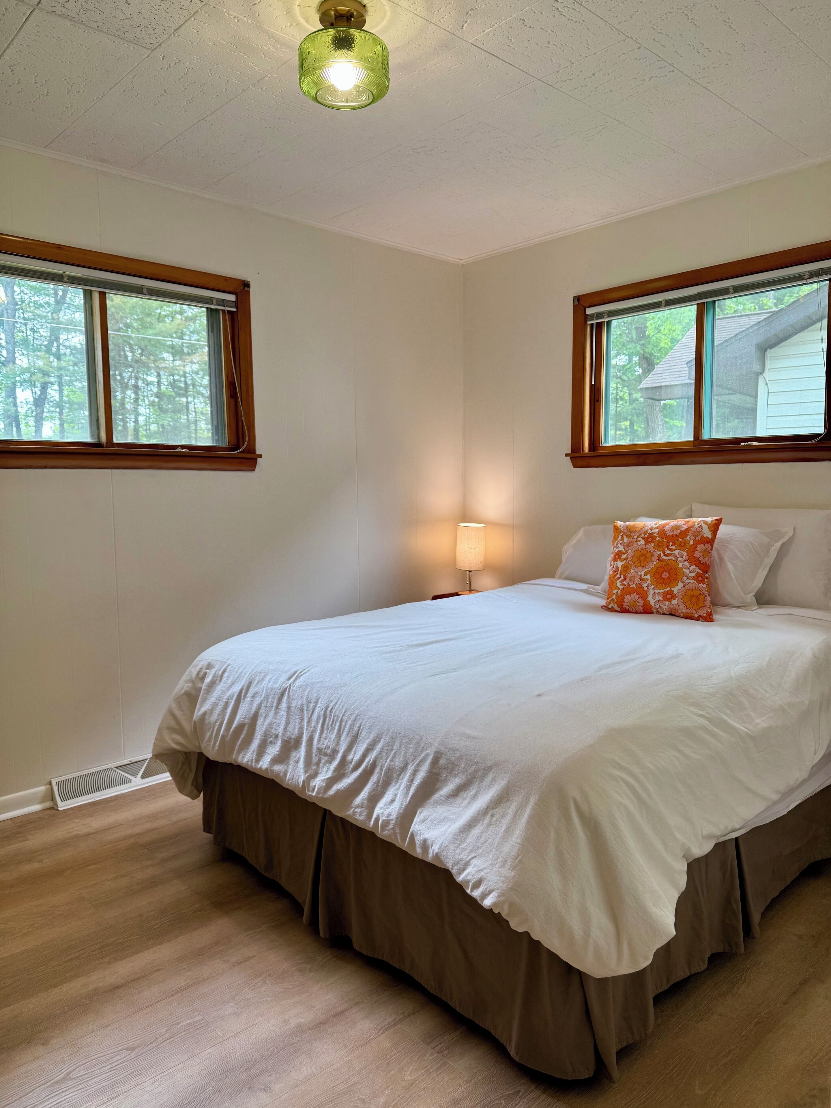 2 makuuhuonetta, silitysrauta/-lauta, Wi-Fi, vuodevaatteet