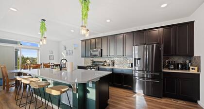 Spacious Retreat: w/ Pools, Game Room, Scenic Walking Trails, Fitness center