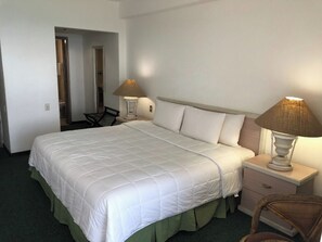 In-room safe, blackout curtains, iron/ironing board, free WiFi - Venetur Margarita (Mariño)