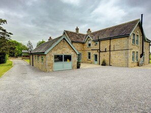Exterior - The Farm House (Richmond)