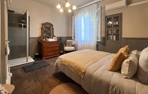 3 室のベッドルーム、旅行用ベビーベッド、WiFi (無料)