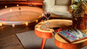 Deluxe Villa, Balcony, Mountain View | Free WiFi, bed sheets