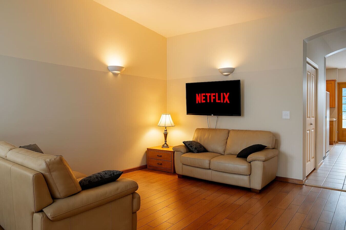 智能电视、壁炉、书