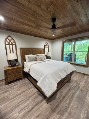 4 bedrooms, free WiFi, bed sheets