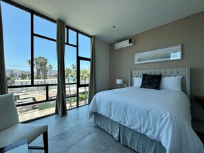 Suite superior, 2 habitaciones | Tabla de planchar con plancha y wifi gratis