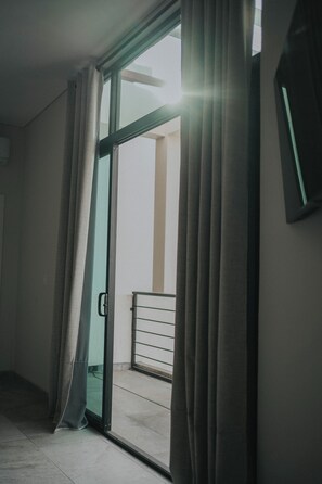 Deluxe Suite, 2 Double Beds | Iron/ironing board, free WiFi