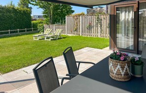 Outdoor dining - Amazing home in Lemmer with WiFi (Lemmer)