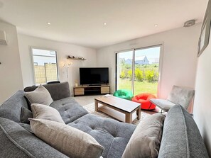 TV - Jacuzzi privé & plage à pied – Maison neuve (Saint-Pierre-Quiberon)