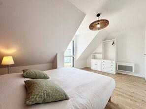 4 Schlafzimmer, Bügeleisen/Bügelbrett, WLAN