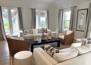 Smart TV, ping pong, books, stereo