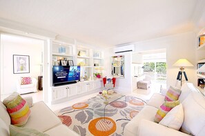 Smart-TV, DVD-Player, Bücher