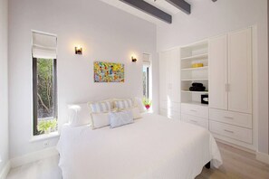 2 bedrooms, desk, iron/ironing board, travel cot