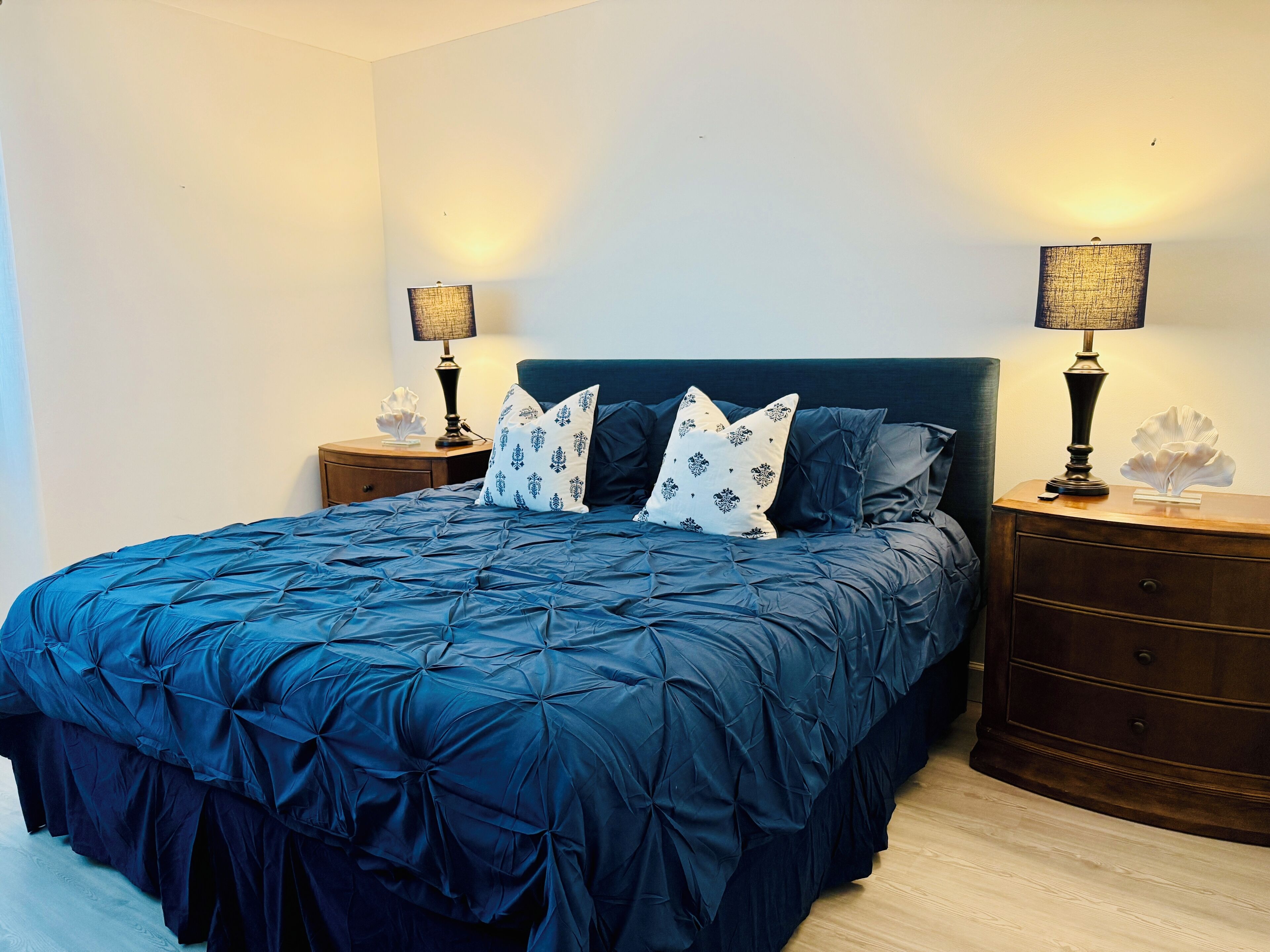 1 室のベッドルーム、デスク、アイロン / アイロン台、WiFi (無料)