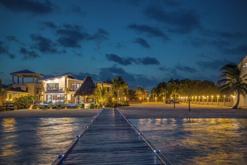 Seana Beach • Modern 4‑Bedroom Beachfront Villa w/ Pool, Pier & Daily Service