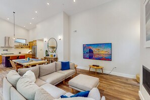 TV, lareira