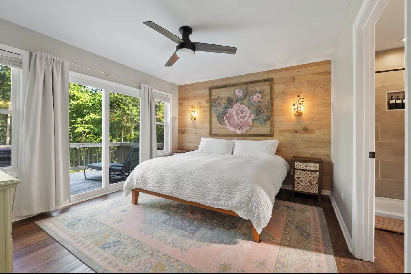 3 bedrooms, desk, iron/ironing board, free WiFi