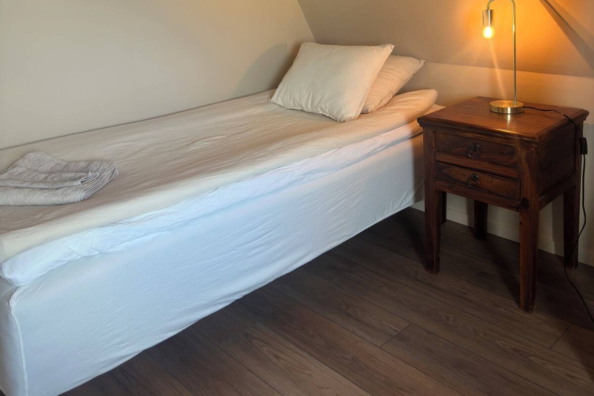 Basic-enkeltværelse - terrasse - udsigt til have | Gratis Wi-Fi