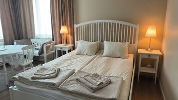 Basic Double or Twin Room, Patio, Garden View | Free WiFi