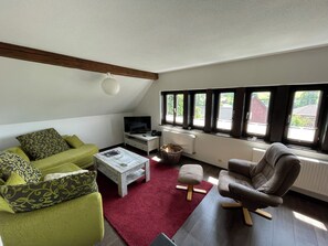 TV, fireplace, DVD player, foosball - Feel good and relax in an old farmhouse (Wiehl)