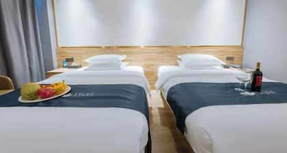 Yibin Grand Hotel
