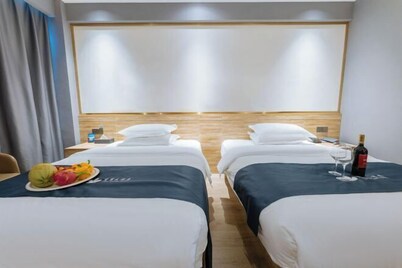 Yibin Grand Hotel