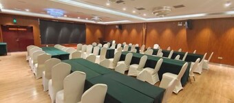 如家艾扉酒店（濮阳黄河  中路水秀商业街店）