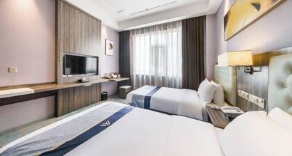 Puyang Qianyou Hotel