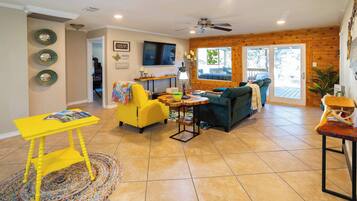 House, Multiple Beds, Patio, Garden View (Changes In Attitudes) | Living area | 42-inch flat-screen TV with digital channels