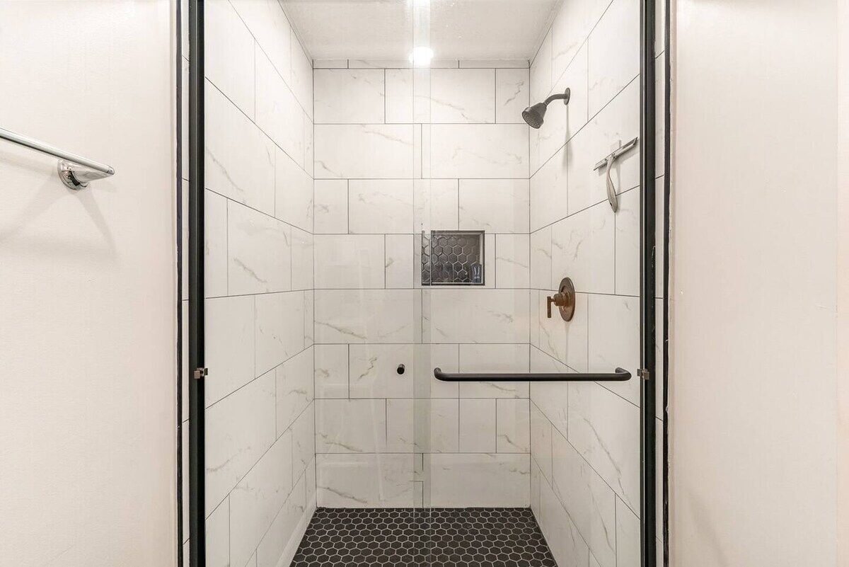 Hair dryer, towels