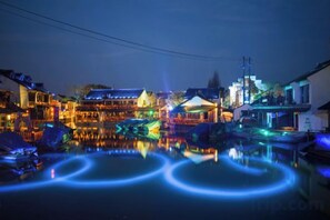 Unclassified image, 4 of 22, button - Zhouzhuang Linshui Renjia Inn (Kunshan)