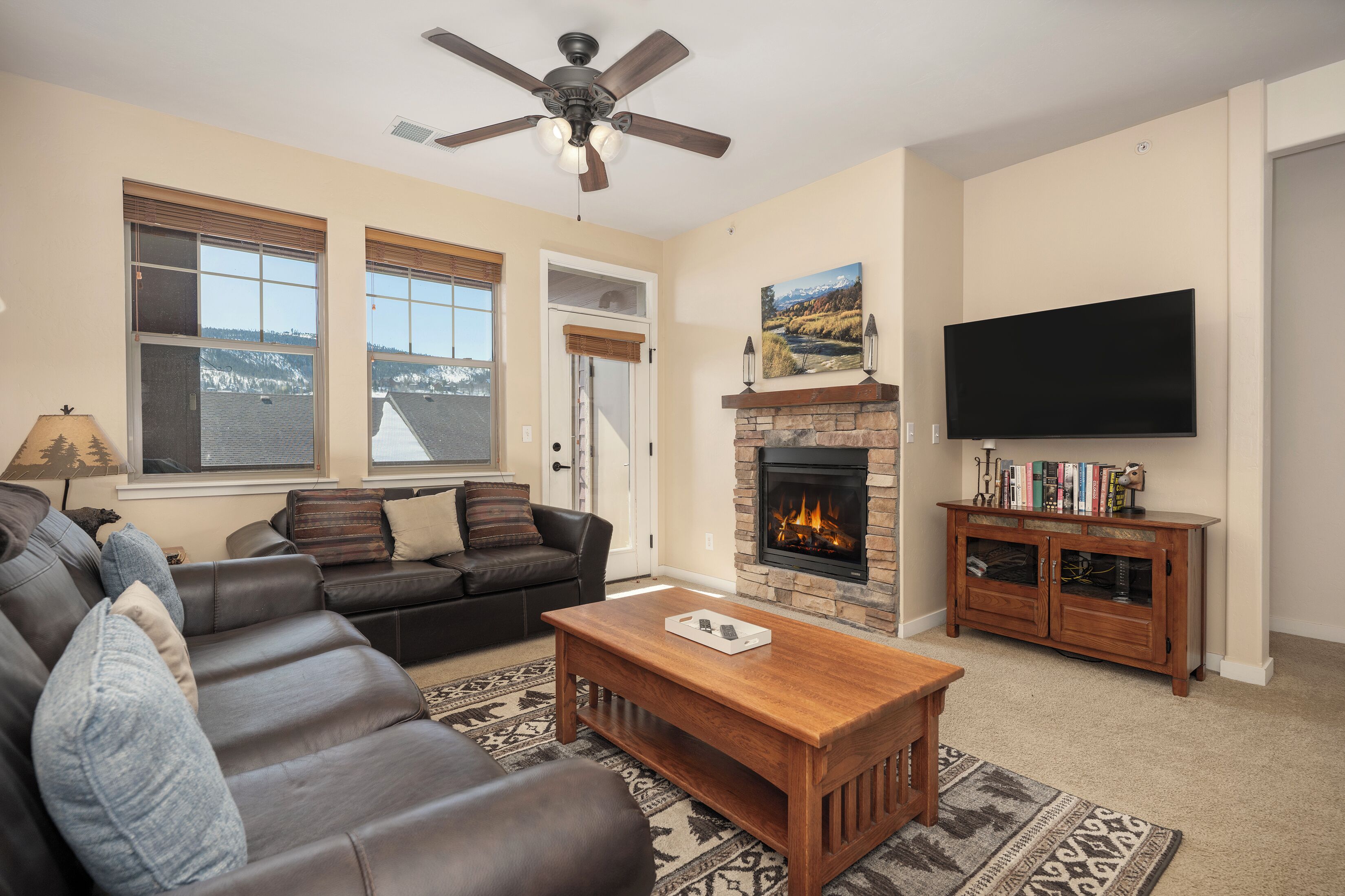 TV connectée, cheminée