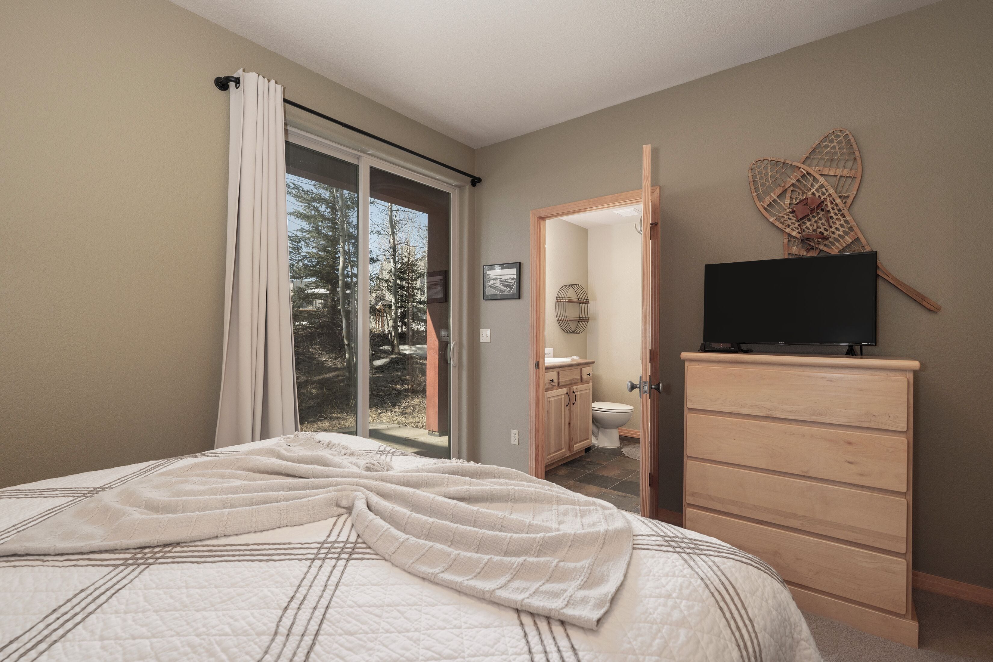 3 habitaciones, internet y ropa de cama 