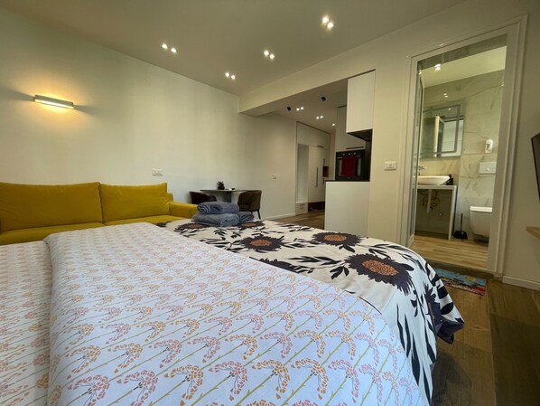 1 bedroom, free WiFi, bed sheets