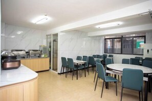 Restaurant - GreenTree Inn Express Hotel(Shanghai Luoqian) (Shanghai)