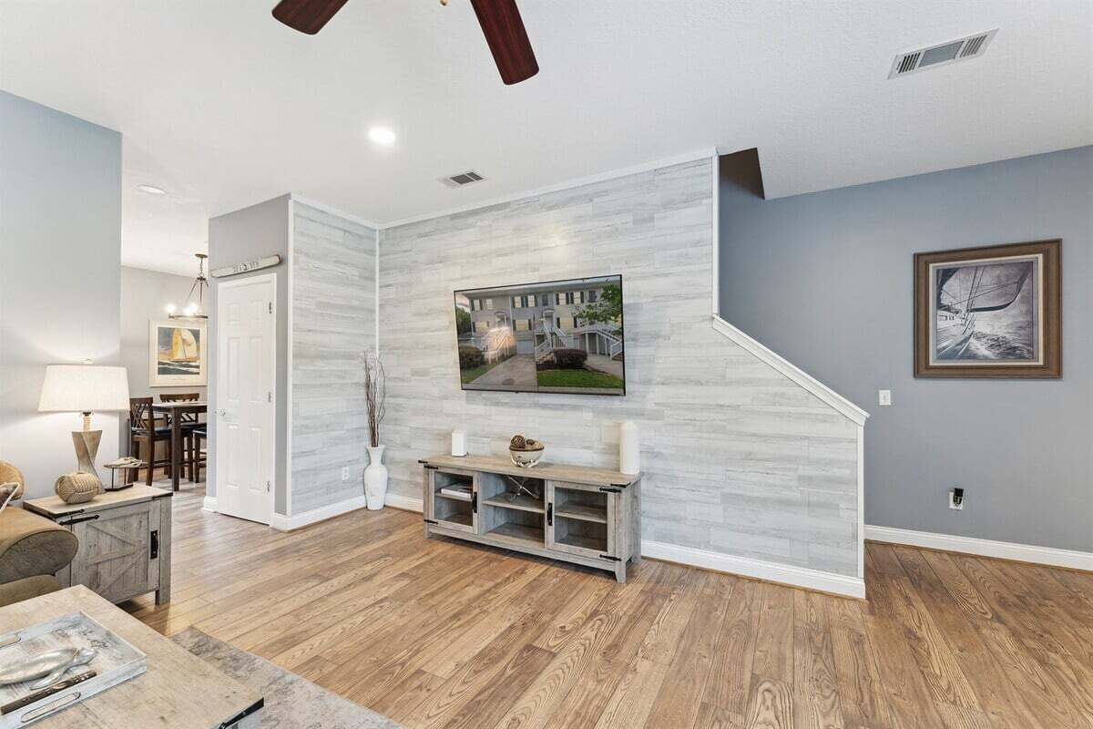 Smart TV, books