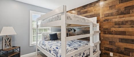 3 bedrooms, iron/ironing board, travel crib, free WiFi