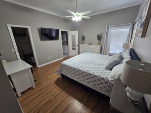 3 Schlafzimmer, Schreibtisch, Bügeleisen/Bügelbrett, kostenloses WLAN