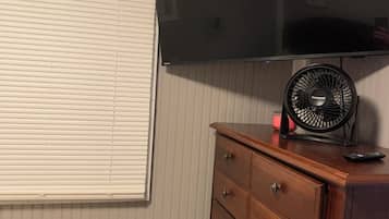 1 bedroom, internet, bed sheets