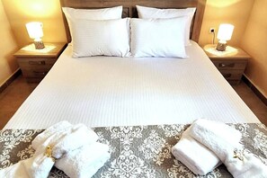 2 camere, ferro/asse da stiro, Wi-Fi gratuito, lenzuola