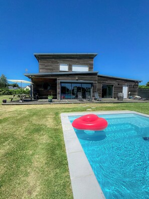Piscine extérieure, piscine chauffée