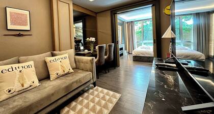 The Erawan Condo in Chiangmai Old town Night Bazaar