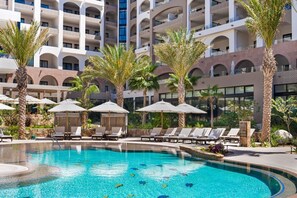 Indoor pool - Waves & Wellness Studio Retreat (San José del Cabo)