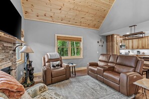 Smart-TV, Kamin, Videospiele