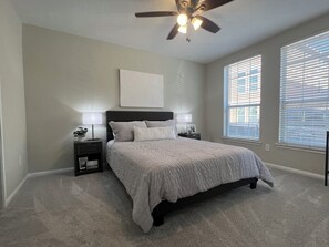 3 habitaciones, tabla de planchar con plancha y wifi gratis