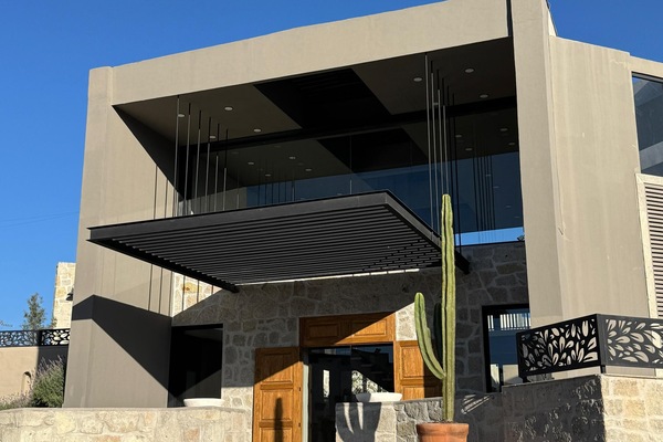 Fachada da propriedade